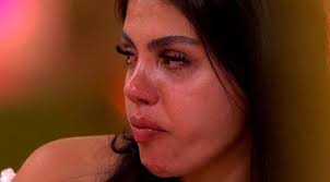 My toxic trait is... Huda can do no wrong. Except those focking eyelashes.