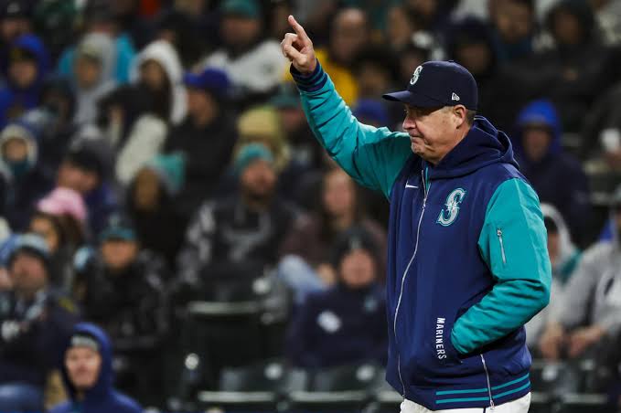 Former Seattle Mariners 1B Has High Praise For Manager Dan Wilson