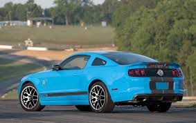 The 2013 did have a smoother power curve, but the overall power was essentially the same as the earlier models. Shelby American Announces Specs For 2013 Gt350