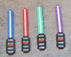 Sabre Laser Star Wars En Perles Hama Perle A Repasser Modeles Minecraft Perle Hama Perle Hama Star Wars