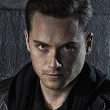 Chicago P.D. Cast & Crew