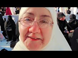 بنتى اتسررررررقت وبعد الزعل فرح وختمت بعزومة لوش الخير على ايه يا ترا