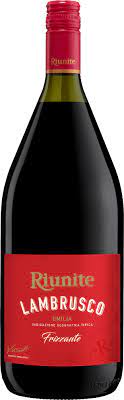 Riunite's lambrusco is the reflection of its land. Lambrusco Rosso Emilia Igt 1 5 L Magnum Cantine Riunite Vinello