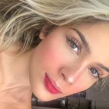 One of her photos was featured on the cover of black bride magazine in 2016. Karoline Lima Celebrity Interview Live Broadcast Instagram