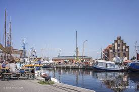 Schwedenmarkt Im Hafen Von Wismar Meerart Wismar Wismar Strand Wismar Germany