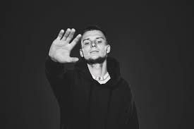 The general public) is the totality of such groupings. Alexander Bublik Die Leute Bezahlen Um Eine Gute Show Zu Sehen Tennis Magazin