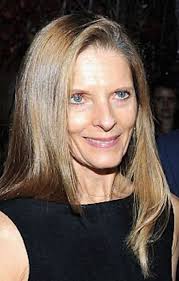 Who is Peter Brant dating? Peter Brant girlfriend, wife