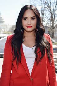 Demi Lovato Outet Sich Als Nicht Binar Mit Starker Botschaft Glamour