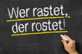 Hört man damit auf, treibt man zurück. ausgewählte, exemplarische texte mit ausgiebigen zitaten und kommentaren, stehen im brennpunkt dieser geschichte der literatur. Wer Rastet Der Rostet Stock Photo Adobe Stock