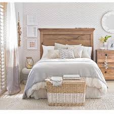 Discover bedroom ideas and design inspiration from a variety of coastal bedrooms, including color, decor and theme options. 30 Ideas For A Beach Inspired Bedroom