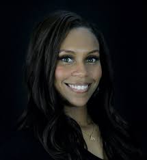 Rae Owens's Instagram, Twitter & Facebook