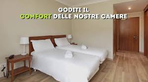 A ales un loc izolat … B B Hotel Affi Lago Di Garda Close To The Lake Garda Amusement Parks