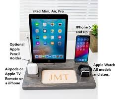 Mens Wood Iphone Charging Station Iphone X 8 Ipad Pro Apple Etsy Iphone Charging Station Apple Pencil Holder Apple Watch Docking