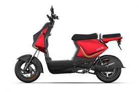 Öğrenci Dostu Elektrikli Motosikletler: VinFast'tan Yeni Bir Adım!