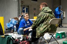 They become teammates who learn to trust and share. 8 Ways To Help People Struggling With Homelessness United Way Of King County