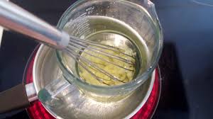 Ma Recette De Deodorant Maison Pour Peaux Sensibles Sans Bicarbonate Little Gabchou Recette Recettes Deodorants Deodorant Maison Deodorant