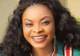 TOP GHANAIAN ACTRESS,BEVERLY AFAGLO SPEAKS ON HER ROMANCE WITH HIP-LIFE  SINGER,PRAYE HONEO