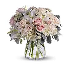 When people need a florist to go to around dearborn, they always come to us because of our creativity, fresh collection of flowers and excellent customer service. Florist