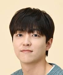 Lee Yoo Jin (이유진)