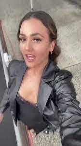 Sheena Hutchison's Instagram, Twitter & Facebook