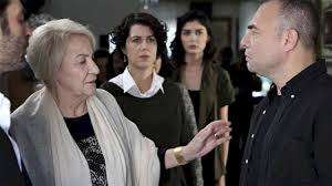 Ozan ağaç (yasin), özge özacar (çiğdem), erdem kaynarca (suat), zeynep coşkun (seda), nevzat yılmaz (i̇smail), eşref seyitoğlu (tarık), nalan olcayalp (leman), onur alagöz (rıfat), emir ünver (kudret), i̇brahim şahin (ali. Unlu Oyuncu Sabina Toziya Hayatini Kaybetti Son Dakika Ozel Haberler Kose Yazilari