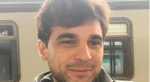 Valentina è nata per fare l'attrice, sebbene i suoi genitori inizialmente non ne fossero contenti. Delitto Neri Il Cugino Sara Interrogato Dopo Il Vinitaly