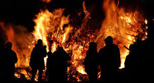 Beltane or beltain (/ˈbɛl.teɪn/) is the gaelic may day festival. Neues Fest In Alter Tradition Beltane Und Walpurgisnacht Phantastik Feuilleton