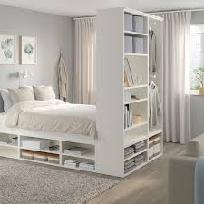 Platsa Cadre Lit Avec Rangement Blanc Ikea Spalnya V Mansarde Dizajn Nebolshie Gostinye Preobrazheniya Komnaty