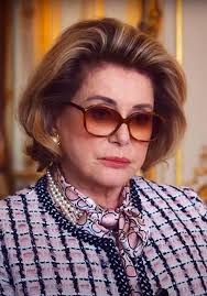 LE COUP de CHAPEAU de PÉRONCEL-HUGOZ AU FILM « BERNADETTE »