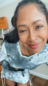 Since a lot of you missed my #BussItChallenge reel (I deleted it 🥴),  thought I’d show you this dress again. Great quality, low price! Link in  bio! It’s a must have for a day/night out! 🖤