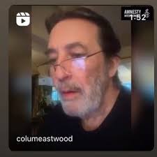 Lisa Mccarroll's Instagram, Twitter & Facebook