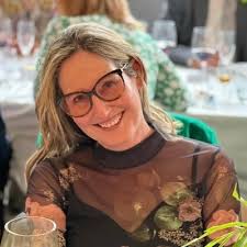 Clare Rogers's Instagram, Twitter & Facebook