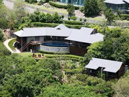 Papillion Hamilton Island Holiday Homes And Holiday Apartments Holiday Rental Accommodation Holiday Apartments Holiday Rental Holiday Home