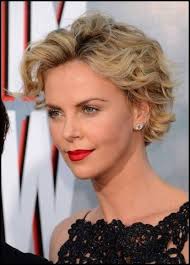 Frisuren Fur Naturlocken Kurz Meine Frisuren Zopffrisuren Langhaarfrisuren Naturlocken Frisuren