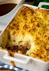 Shepherd S Pie With Creamy Mashed Potato And Rich Gravy Just Like Your Mum Used To Make Plus Tips In 2020 Shepherds Pie Creamy Mashed Potatoes Shepherds Pie Recipe