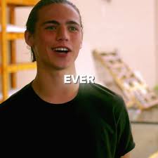 Robby Keene Hair Season 6