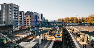 Södra länken is 6 km (3.7 mi) in length, of which 4.5 km (2.8 mi) is in tunnels. Kommunikationer Arrangera Dina Moten Evenemang I Vaxjo