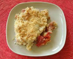 Croustillant Aux Pommes Et Rhubarbe Recettes Qc Ca Food Breakfast Oatmeal