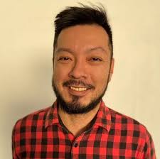 Continuando a série de cantores de enka que cantaram J-Pop. E o cantor que  apresento hoje é o rei do enka Itsuki Hiroshi que fez o cover da música  “Kanpai”, original do