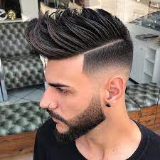 Taglio capelli ragazzo con ciuffo lungo. Capelli Uomo Il Taglio Maschile Di Tendenza E Con Ciuffo E Sfumato Foto