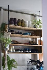 壁や天井に穴を開けないでなんちゃって吊り棚風シューズボックスをdiy 吊り棚 インテリア 家具 osb合板