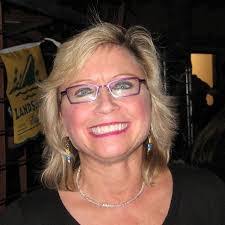 Donna Patti's Instagram, Twitter & Facebook