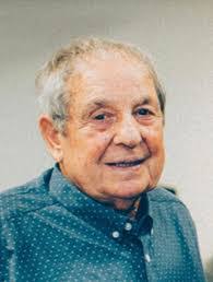 Colleen Bayer's Instagram, Twitter & Facebook