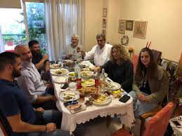 Κανένα μυστικό δεν με συνδέει με την. Trapezwmata Polakh Sta Xania En Mesw Pandhmias Nd Paranomei 8a Ton Diagrapsete