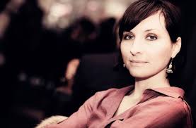 Samantha Clayton (@pearls_n_peacocks) · Instagram photos and Reels