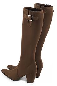 Chez duoboots les mollets vont du 31 au 50 et les pointures du 35 au 43, autant dire que c'est parfait pour les femmes avec des mollets forts. Bottes Et Cuissardes Habillees Sur Mesures Mollets Fins Ou Larges Choix Des Cuirs Et Des Talons