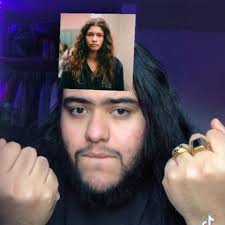 OMG!!! I thought that was Alicent!!! Literally thought it Olivia Cooke for  a second 😅💯 #houseofthedragon