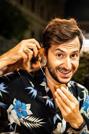 Hello everyone I'm going to arrive in Rome first week August solo, asking  about how much it cost to eat in normal restaurant not fancy but just  normal restaurant eat something pizza