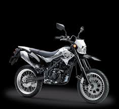 Yamaha nmax price spec reviews promo for june 2019. Foto Warna Baru Kawasaki D Tracker 2018 Tipe Standar Dan Se Harga Spesifikasi Bmspeed7 Com