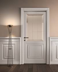 Avec La Nouvelle Collection Dore Le Groupe Garofoli A Voulu Donner Son Interpretation Du Passe En Le Doors Interior Door Design Interior Wood Doors Interior